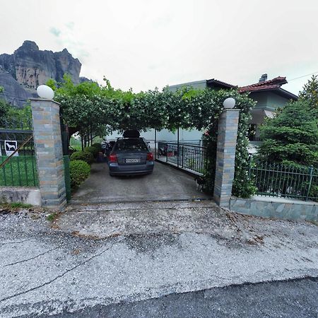 Postmans Apartment Under Meteora Kalampáka Dış mekan fotoğraf