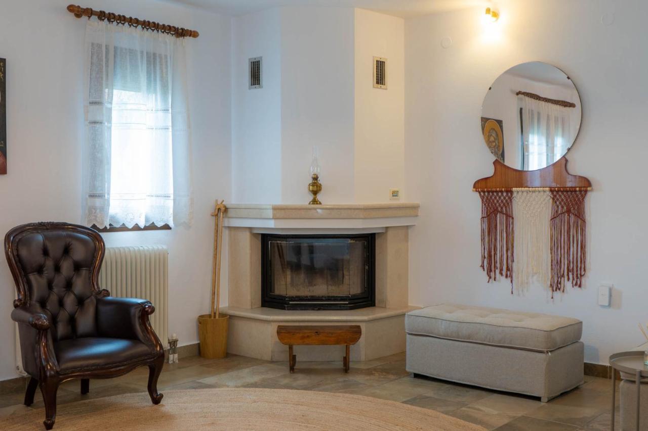 Postmans Apartment Under Meteora Kalampáka Dış mekan fotoğraf